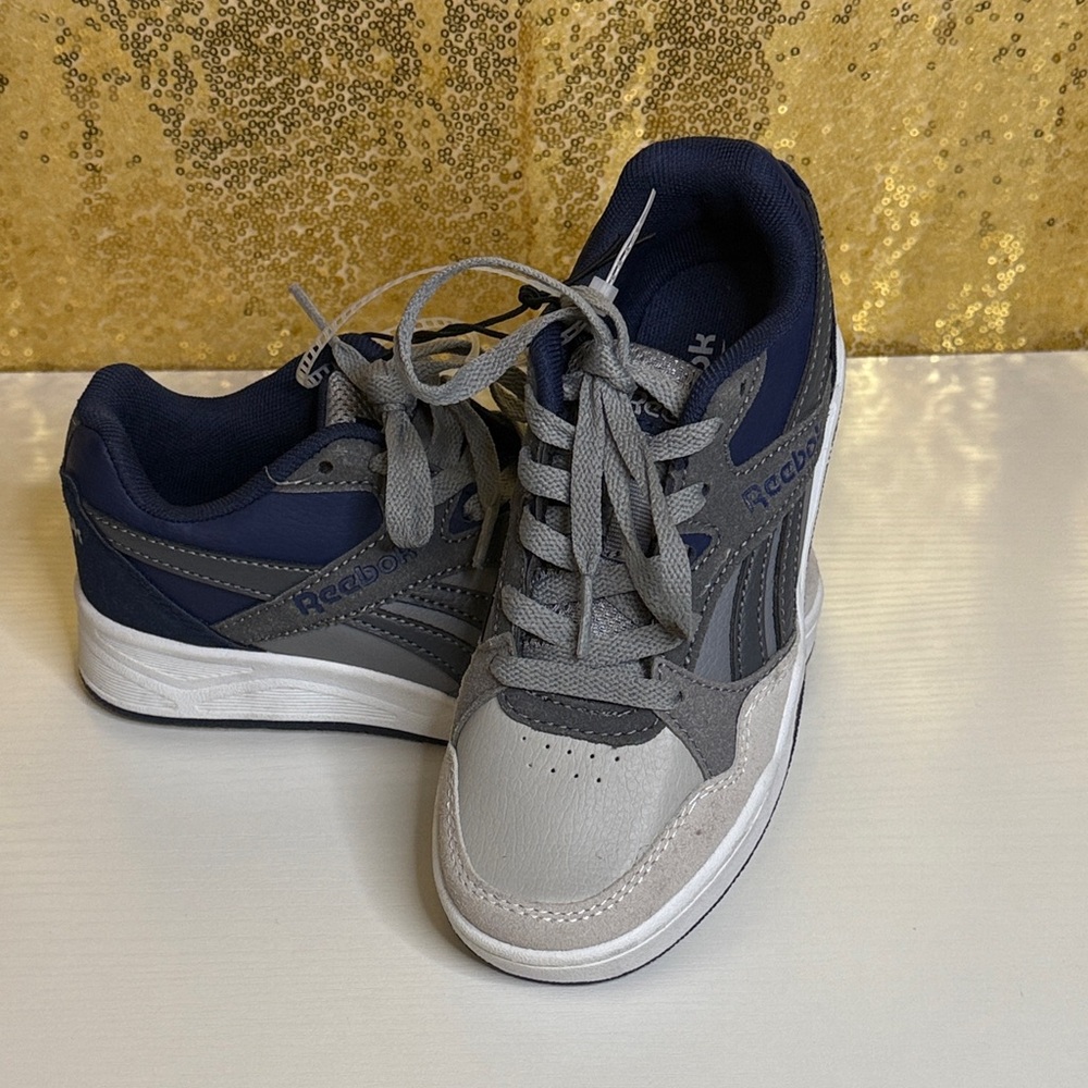 Reebok classic glide leather sneakers kids Blue and Gray brand new!